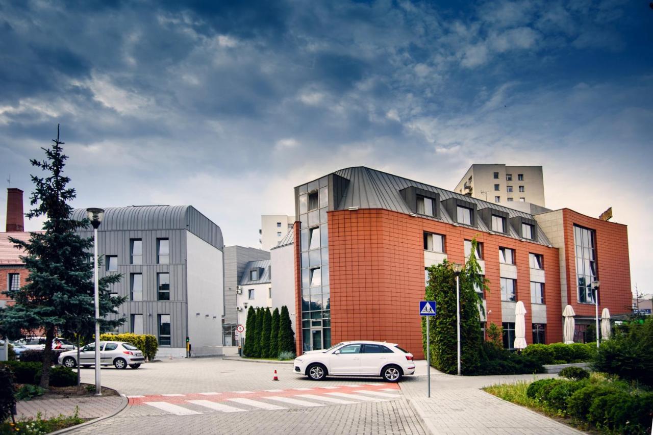 Ruben Hotel Zielona Góra Exterior foto