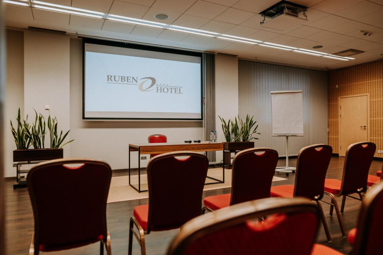 Ruben Hotel Zielona Góra Exterior foto