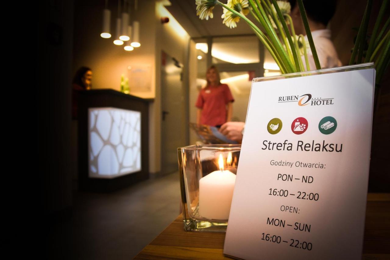 Ruben Hotel Zielona Góra Exterior foto